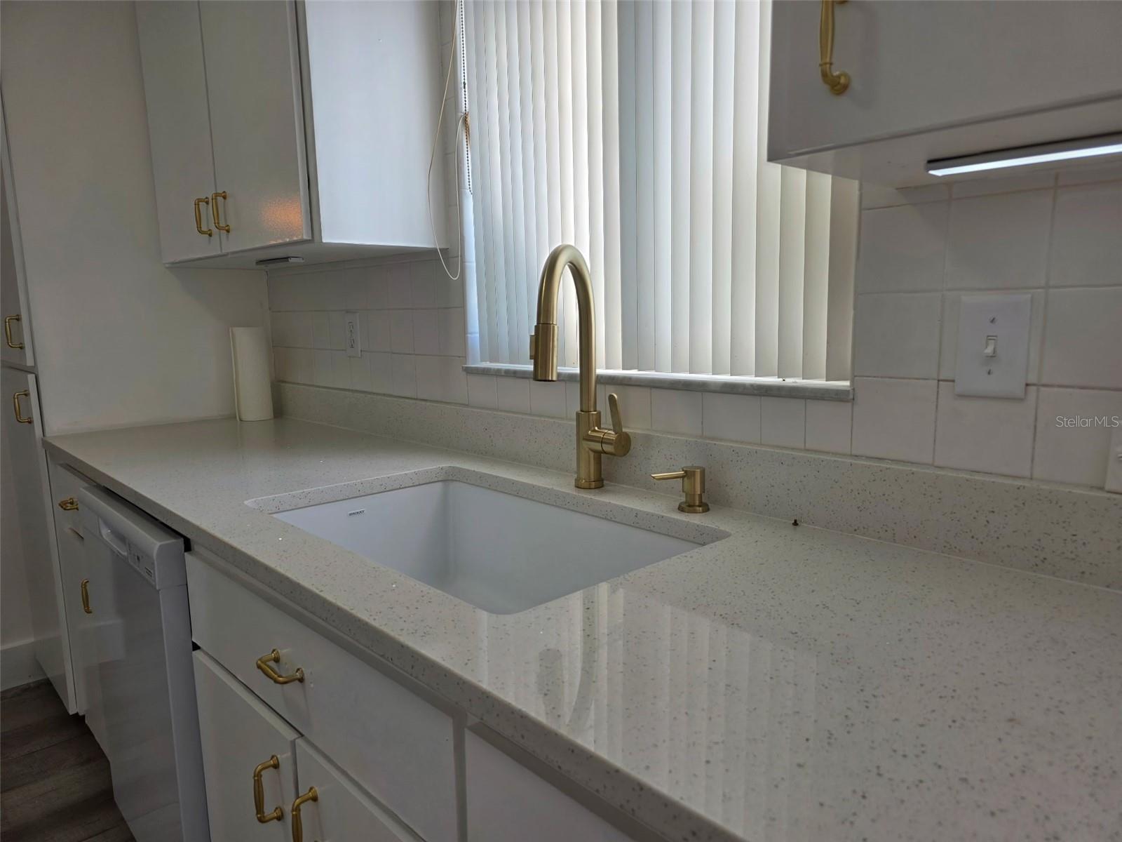 Image 7 of 47 For 9389 174th Loop