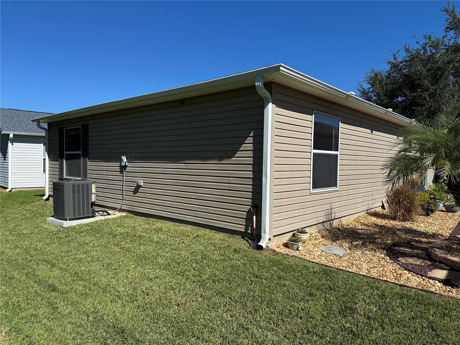 Image 4 of 37 For 1682 Osprey Avenue