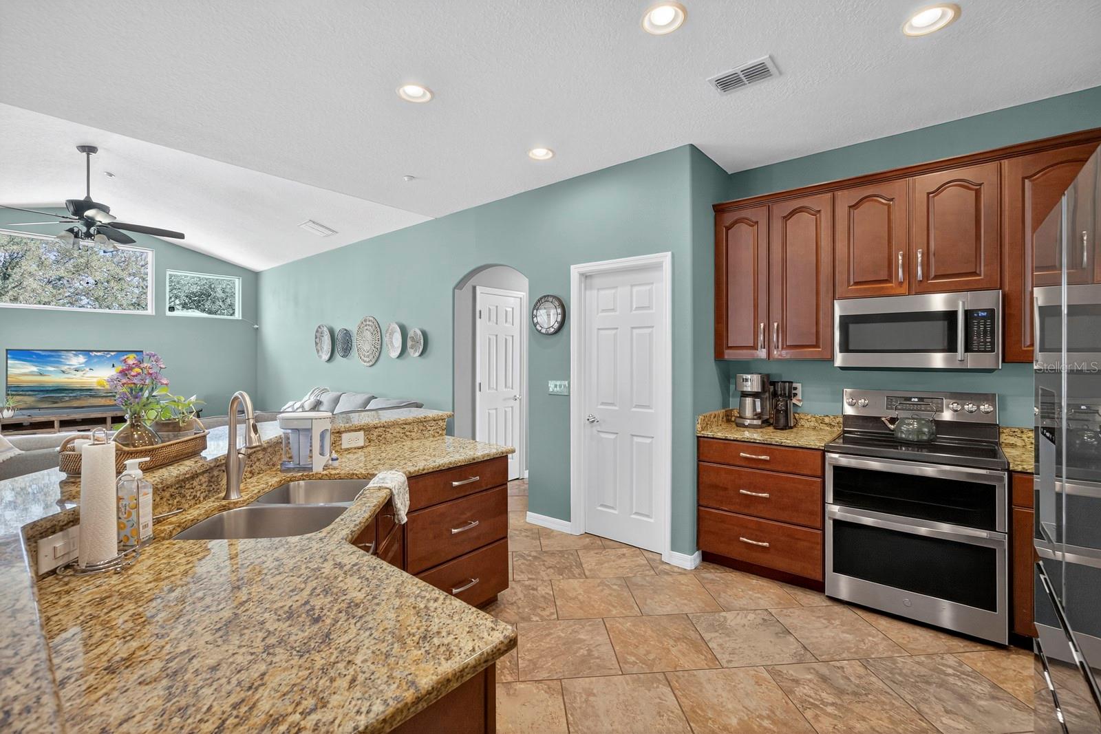 Image 17 of 50 For 36801 Nashua Boulevard