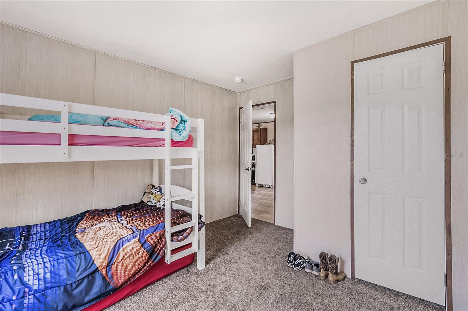 Image 13 of 28 For 10380 Parkside Avenue