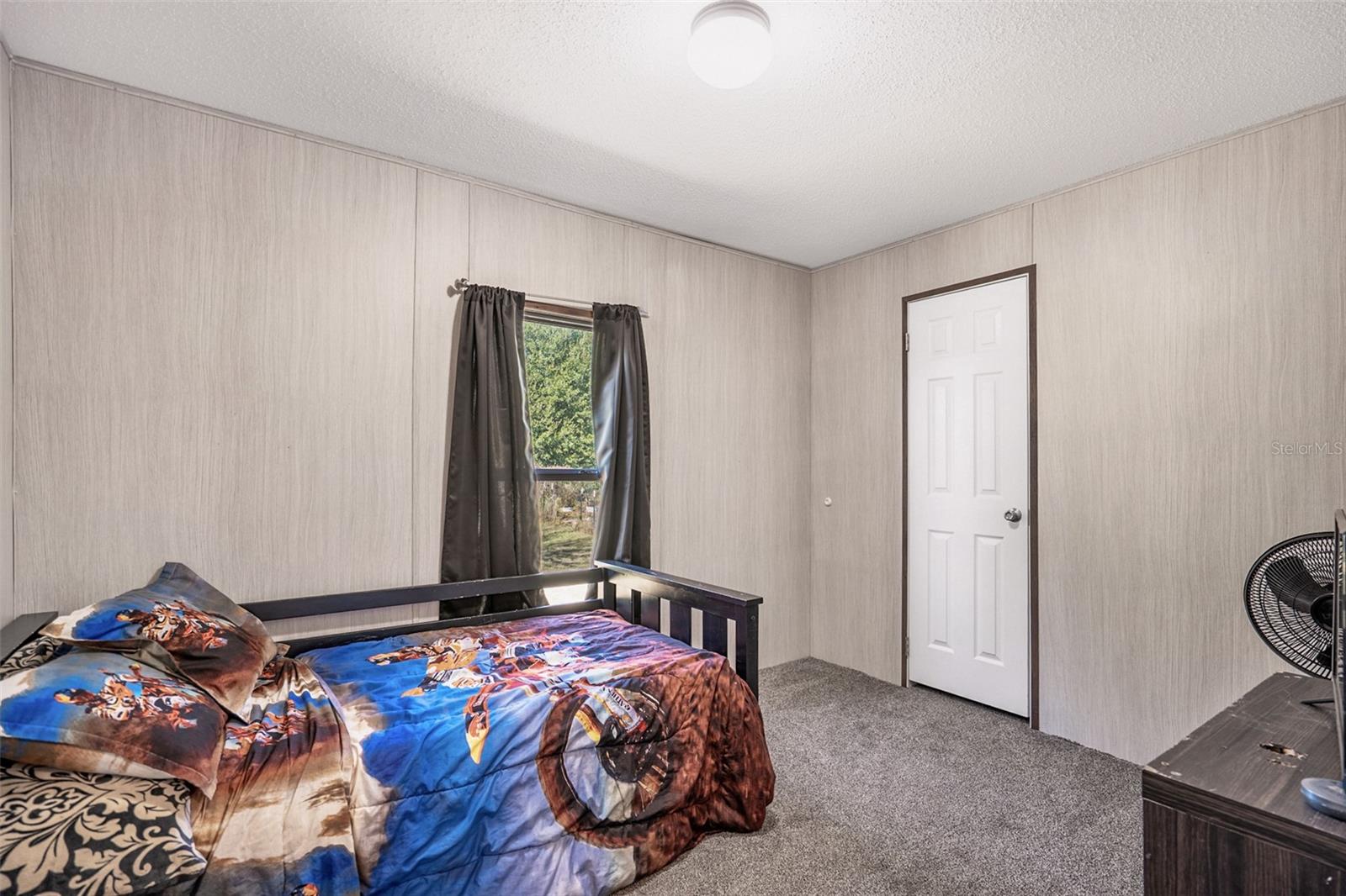 Image 15 of 28 For 10380 Parkside Avenue