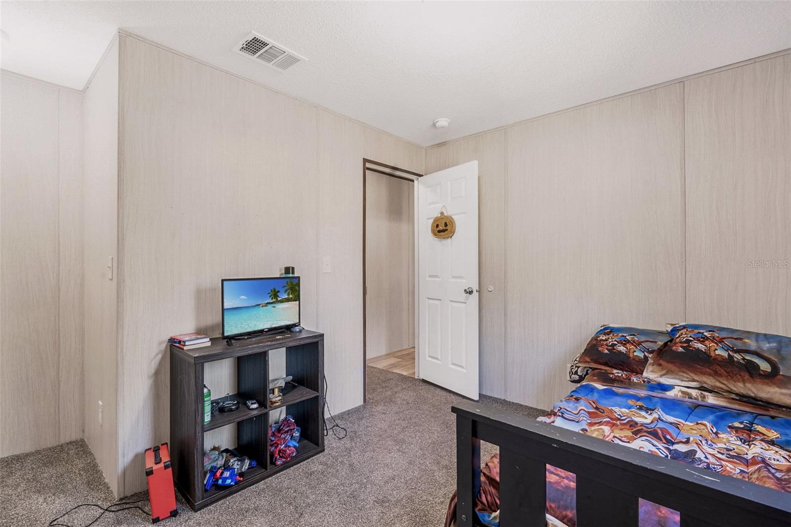 Image 16 of 28 For 10380 Parkside Avenue