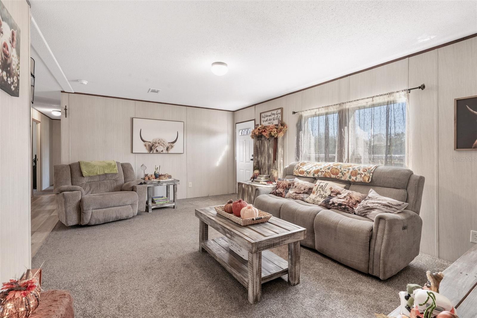 Image 19 of 28 For 10380 Parkside Avenue