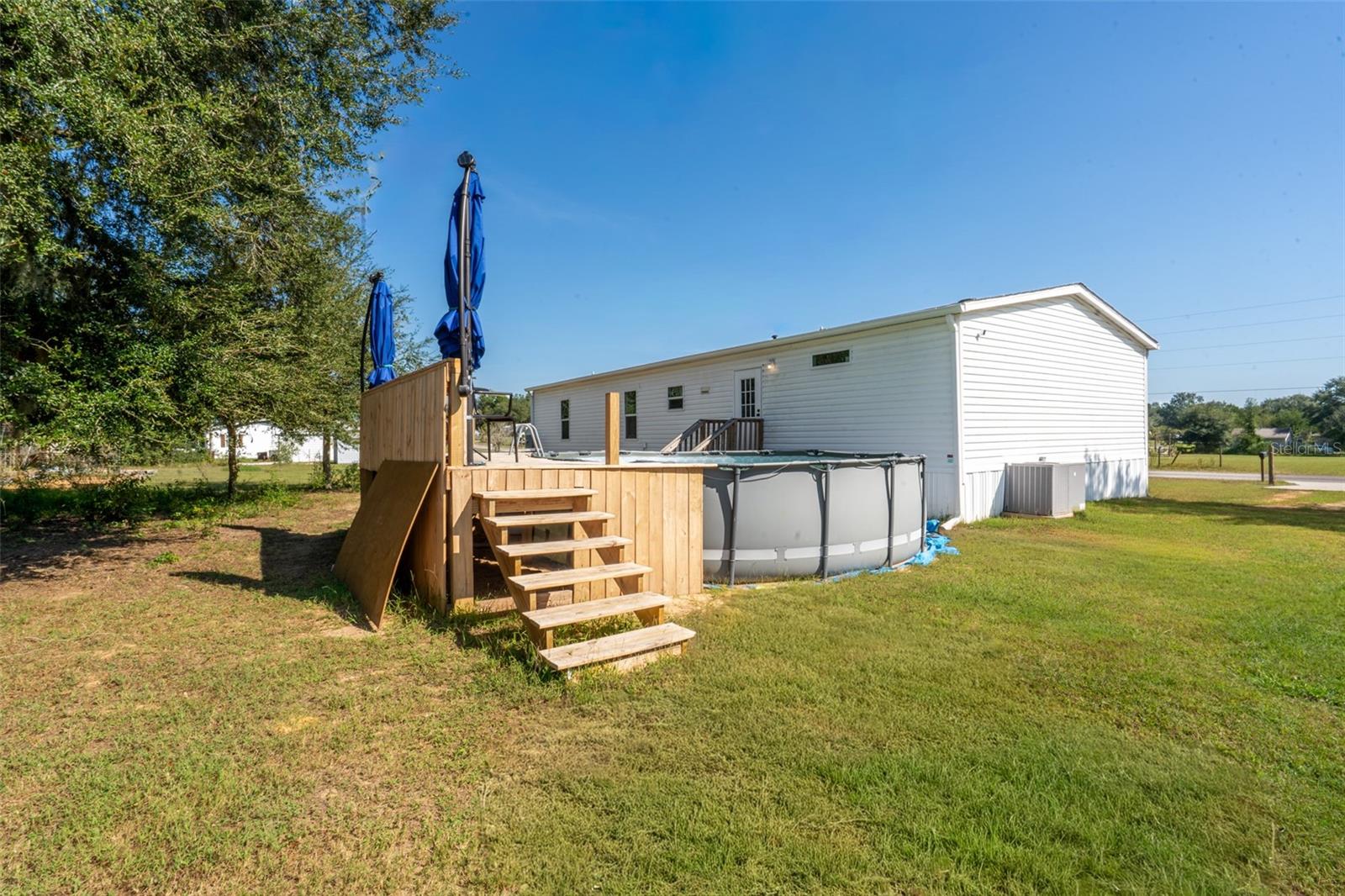 Image 22 of 28 For 10380 Parkside Avenue