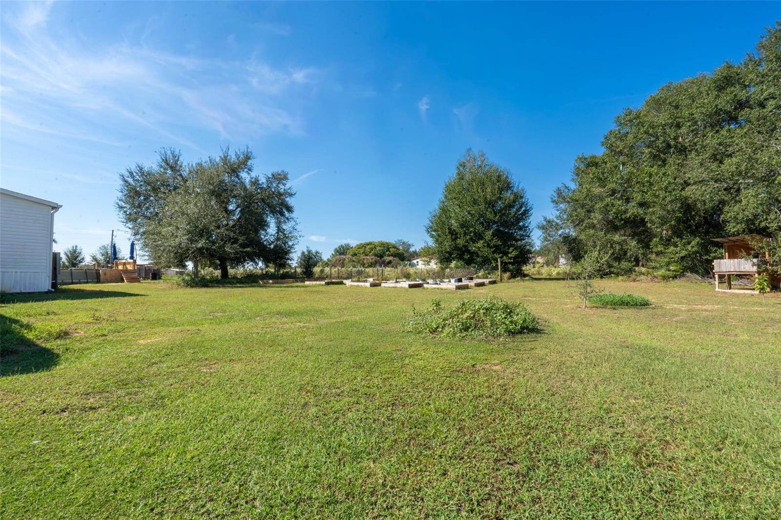 Image 26 of 28 For 10380 Parkside Avenue