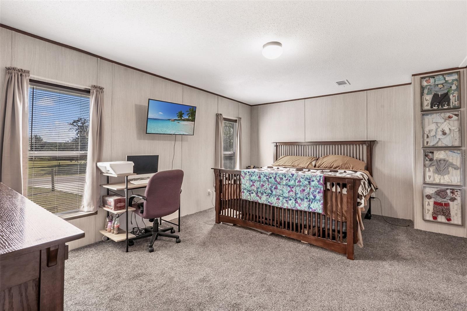 Image 8 of 28 For 10380 Parkside Avenue