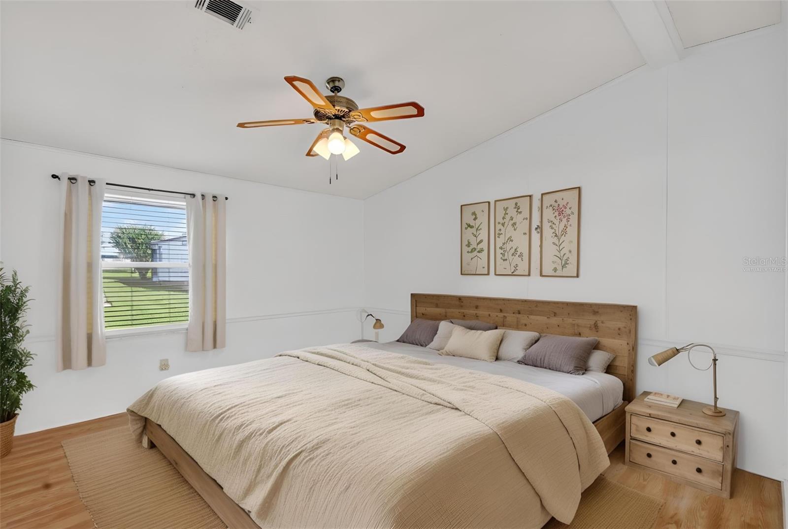 Image 15 of 35 For 622 Jennifer Drive