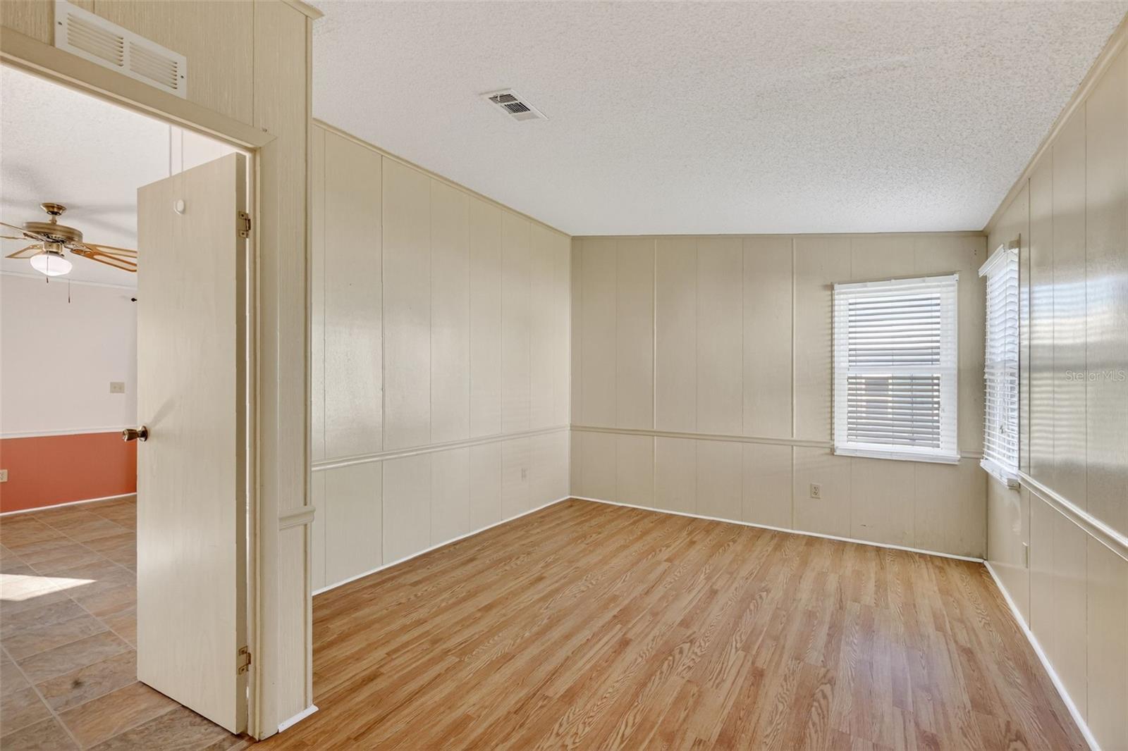 Image 23 of 35 For 622 Jennifer Drive