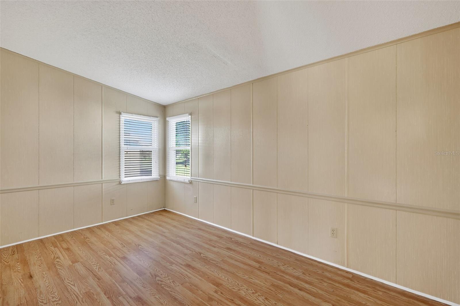 Image 24 of 35 For 622 Jennifer Drive