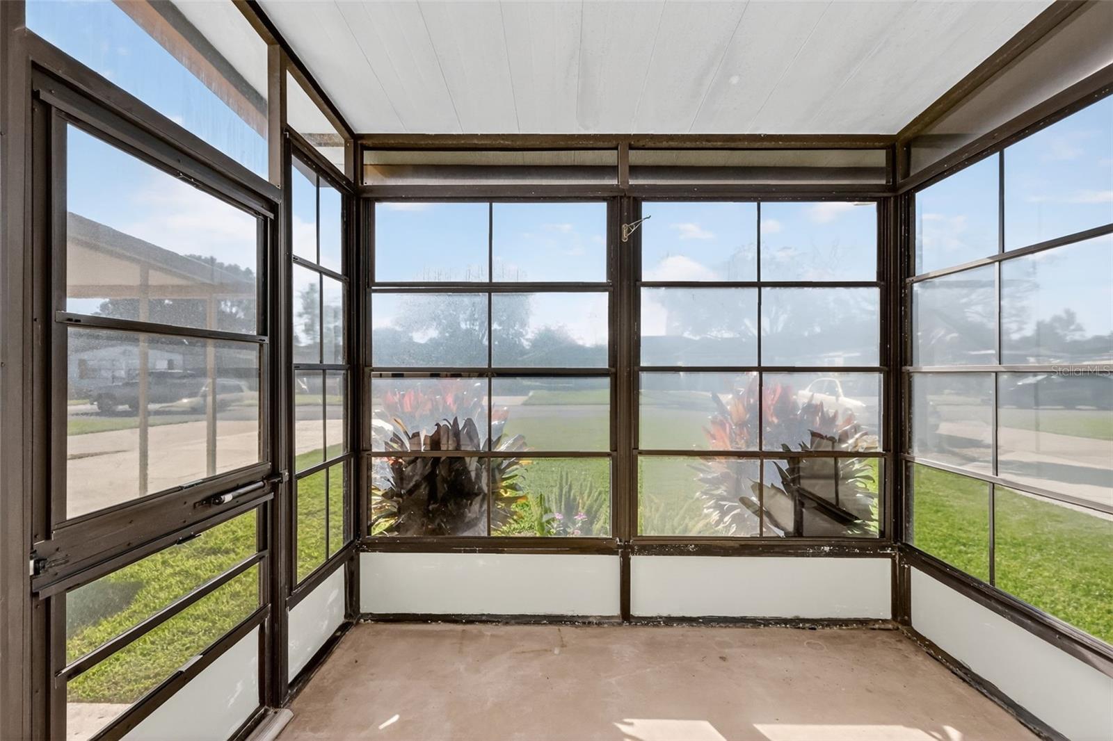 Image 28 of 35 For 622 Jennifer Drive