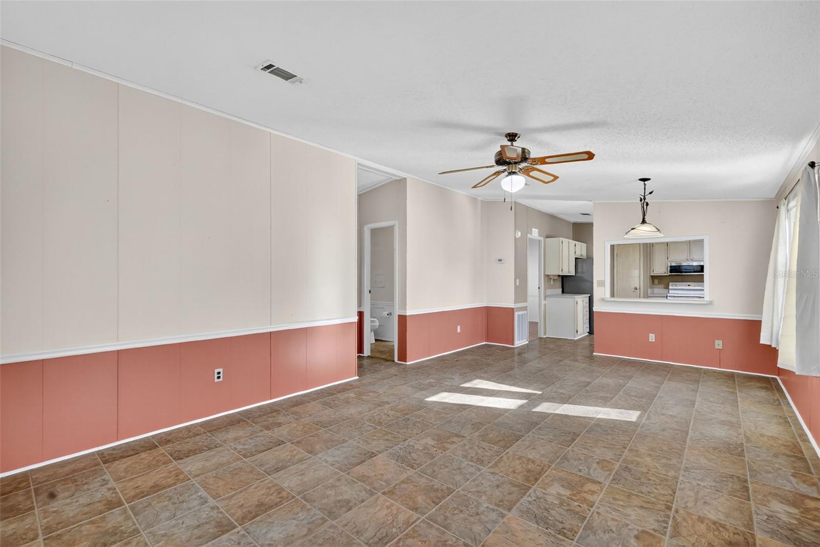 Image 8 of 35 For 622 Jennifer Drive