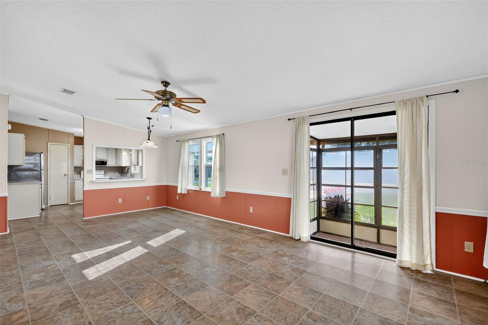 Image 9 of 35 For 622 Jennifer Drive