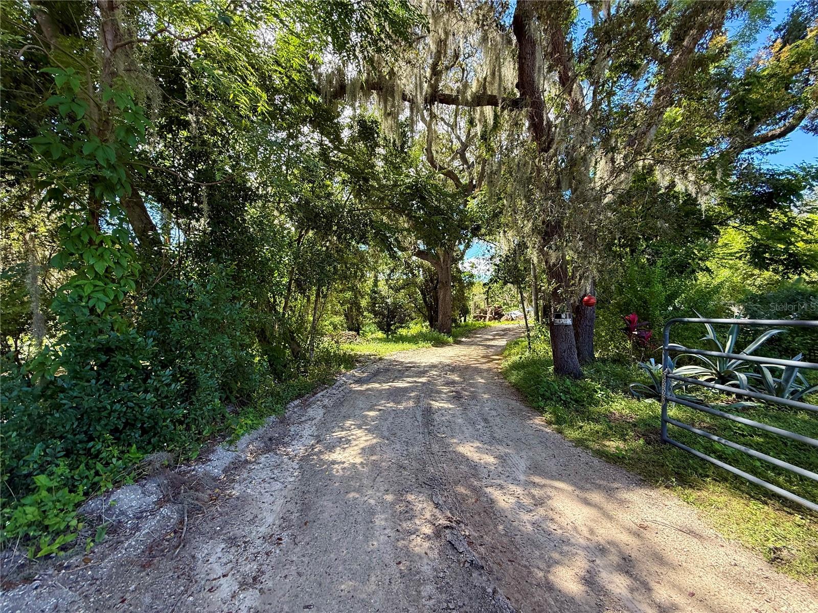 Image 3 of 26 For 696 Sunset Drive