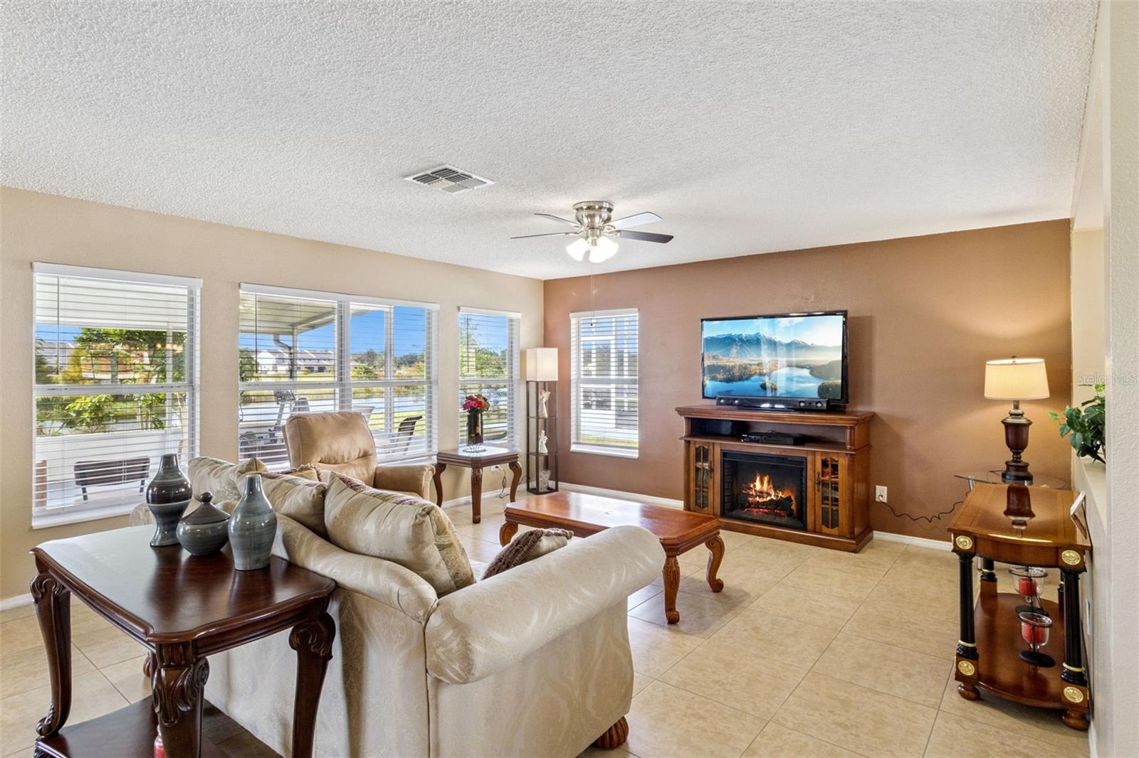 Image 12 of 57 For 1805 Strathmore Circle