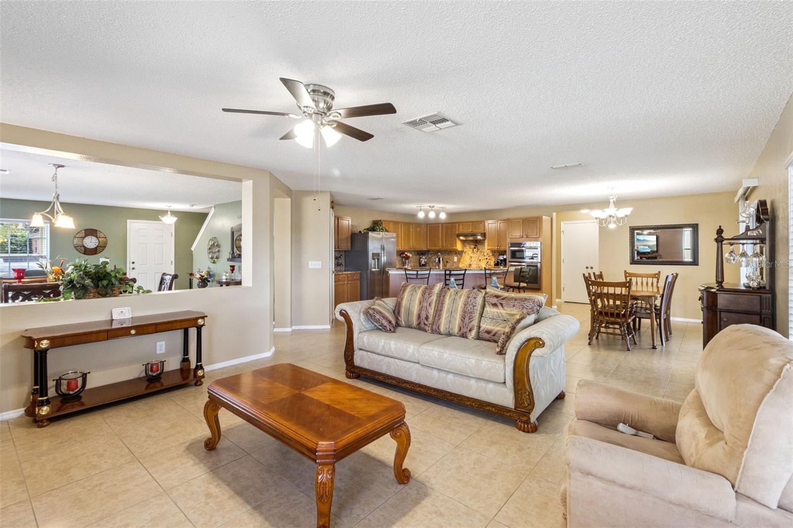 Image 14 of 57 For 1805 Strathmore Circle