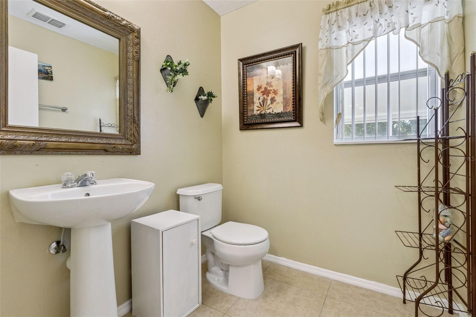 Image 38 of 57 For 1805 Strathmore Circle