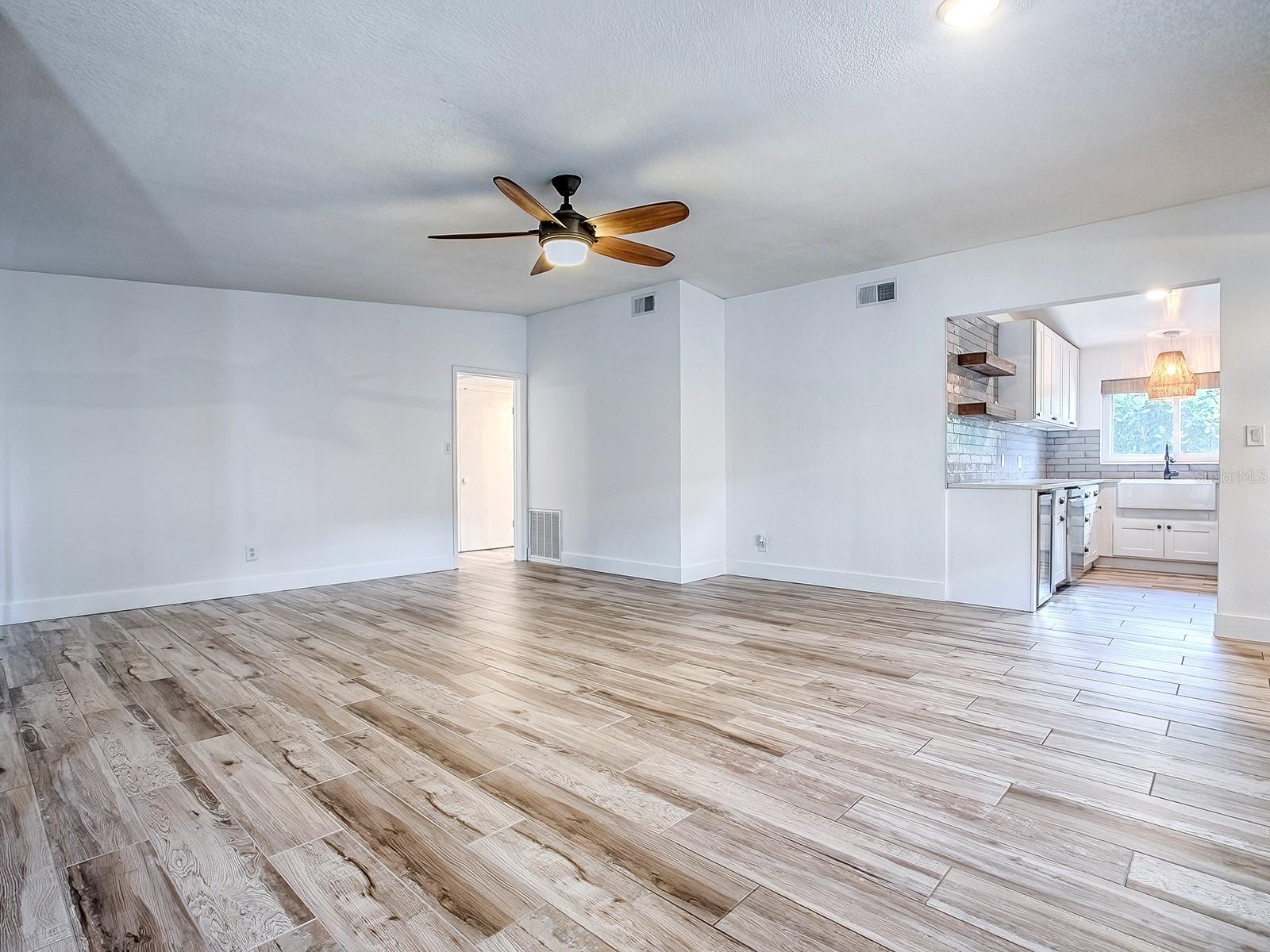Image 8 of 49 For 3018 Northwood Boulevard