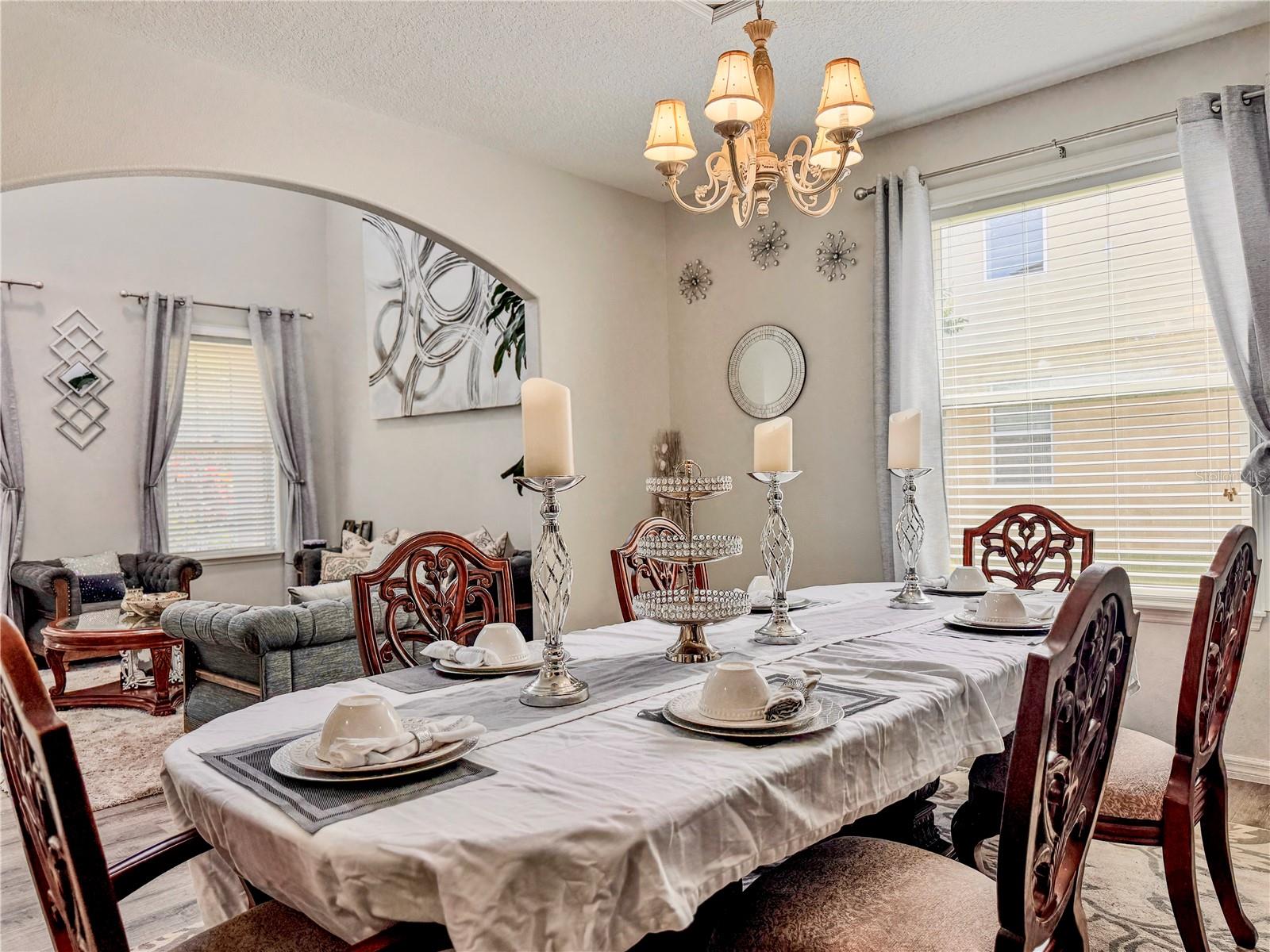 Image 13 of 94 For 1861 Remembrance Avenue