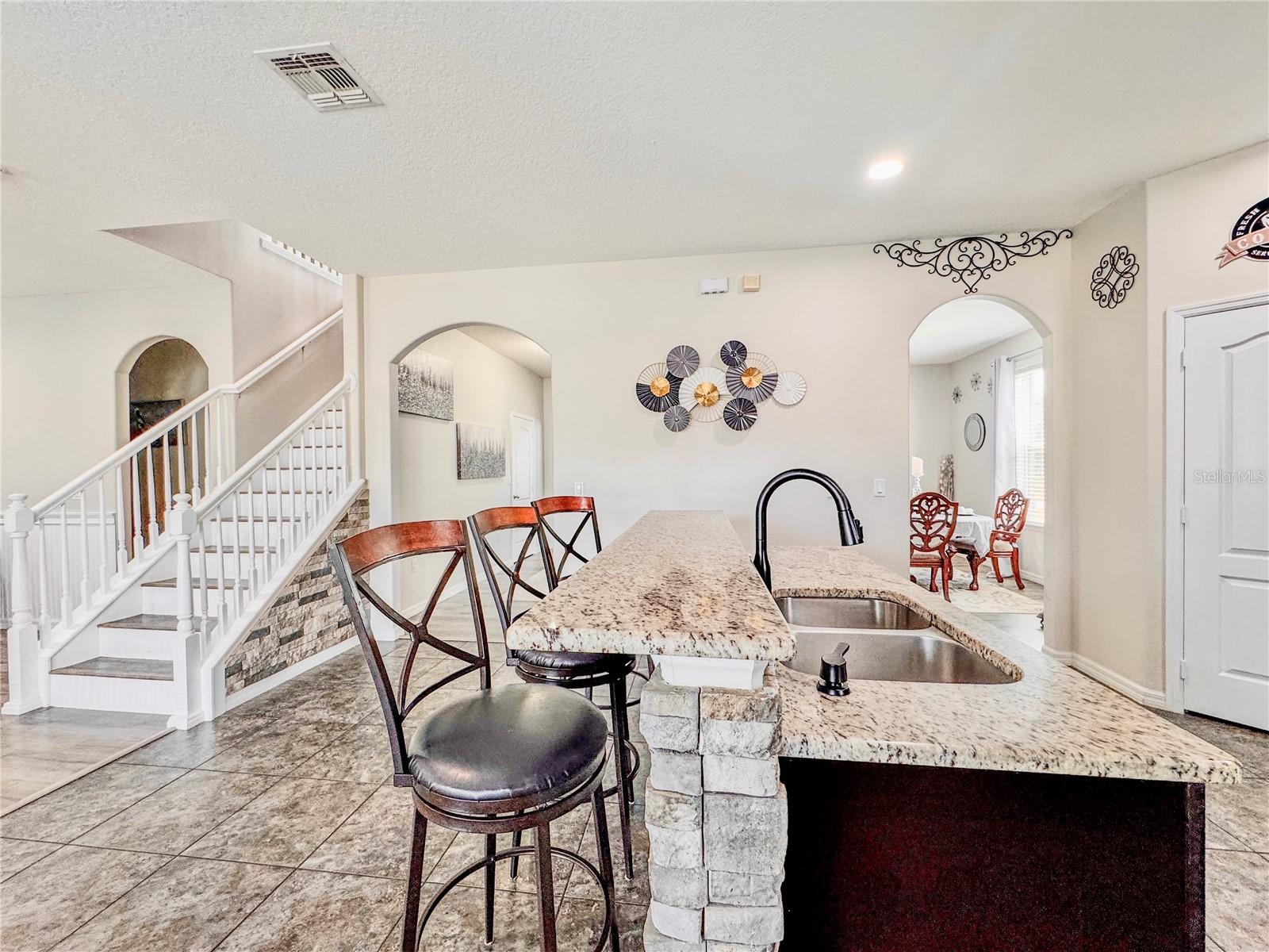 Image 22 of 94 For 1861 Remembrance Avenue