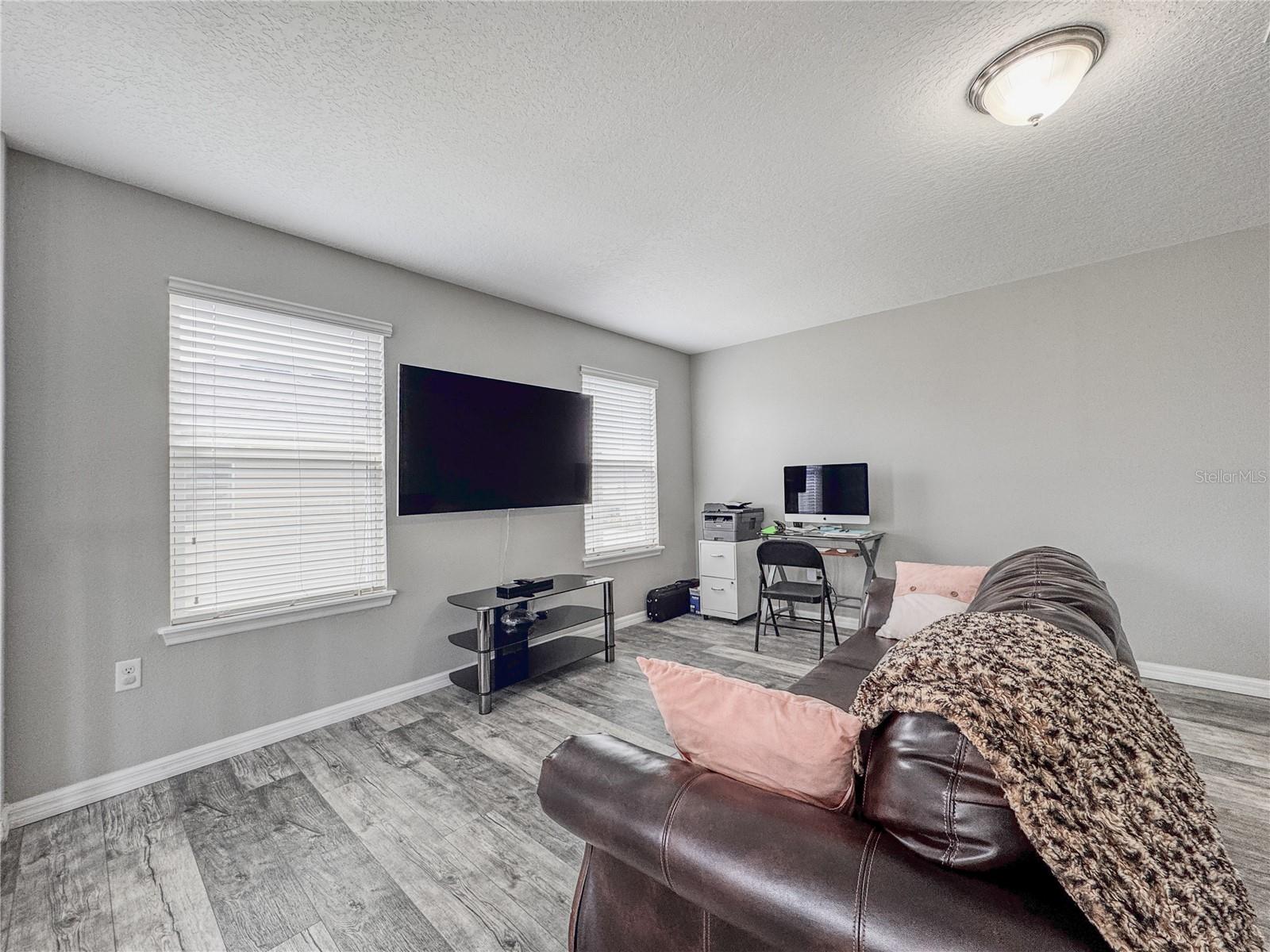 Image 43 of 94 For 1861 Remembrance Avenue