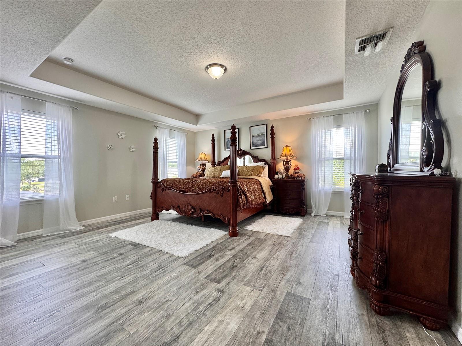 Image 56 of 94 For 1861 Remembrance Avenue