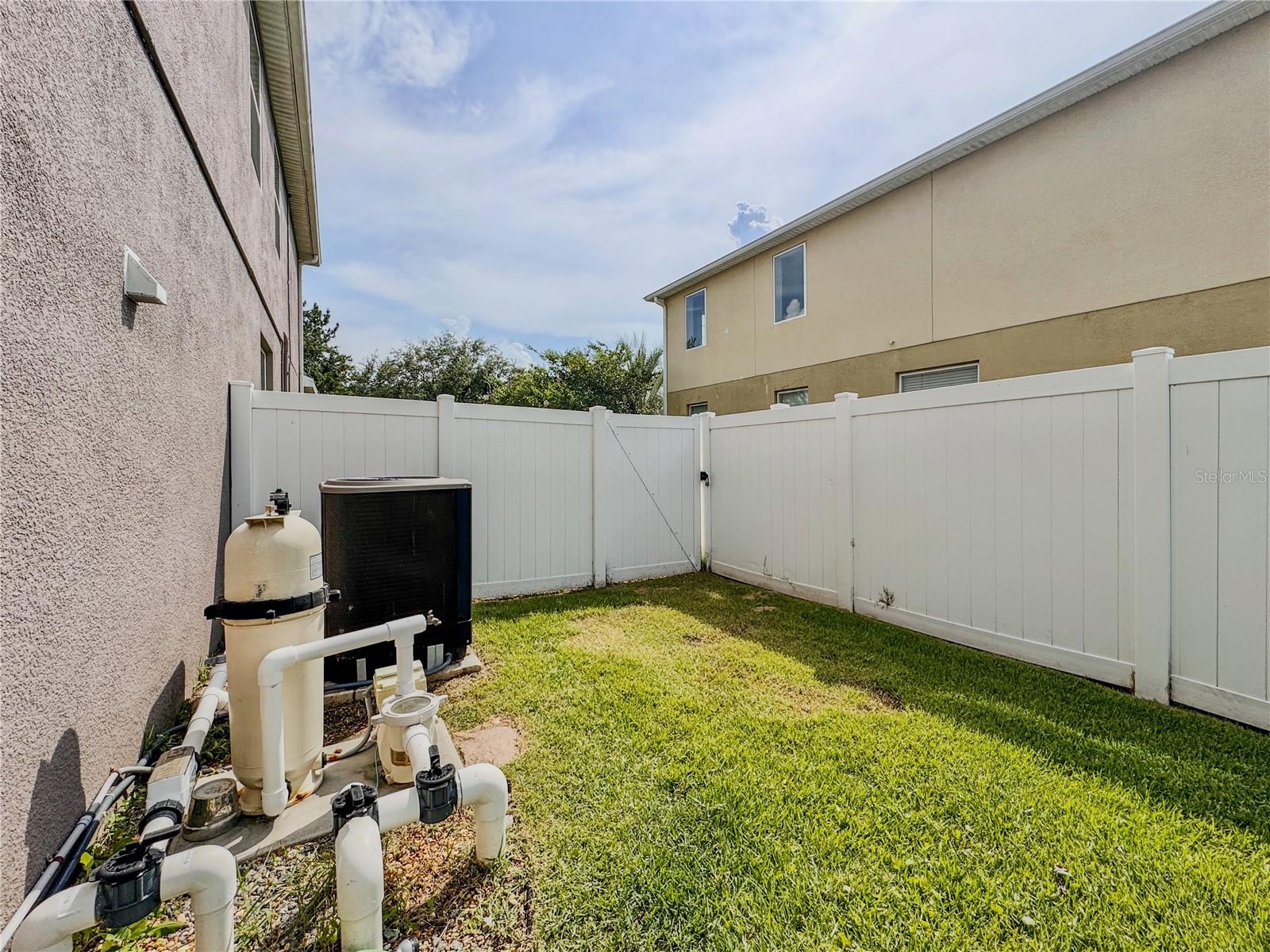 Image 77 of 94 For 1861 Remembrance Avenue