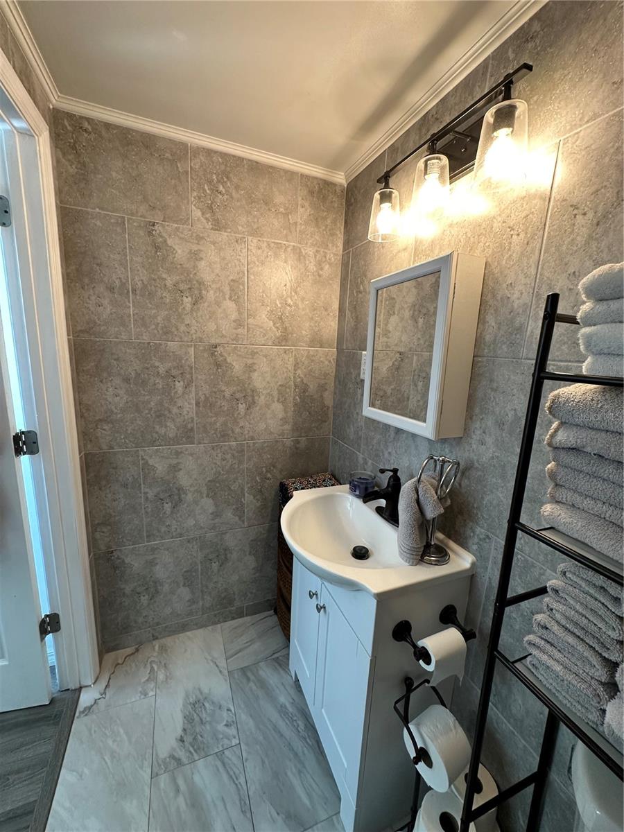 Image 12 of 32 For 123 Dade Avenue