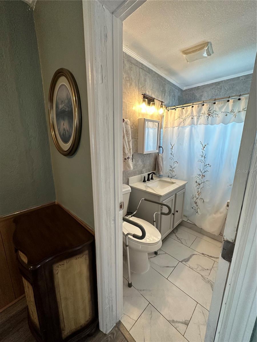 Image 3 of 32 For 123 Dade Avenue