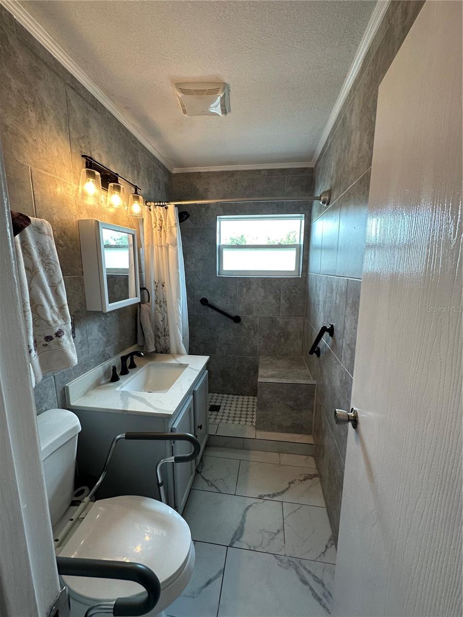 Image 5 of 32 For 123 Dade Avenue