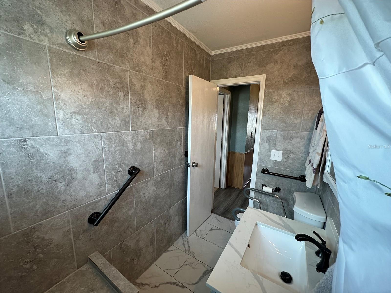 Image 7 of 32 For 123 Dade Avenue