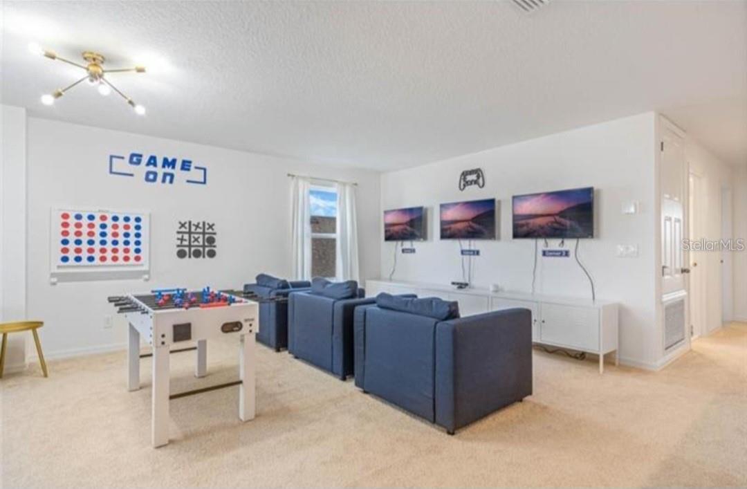 Image 17 of 34 For 244 Hamlet Loop