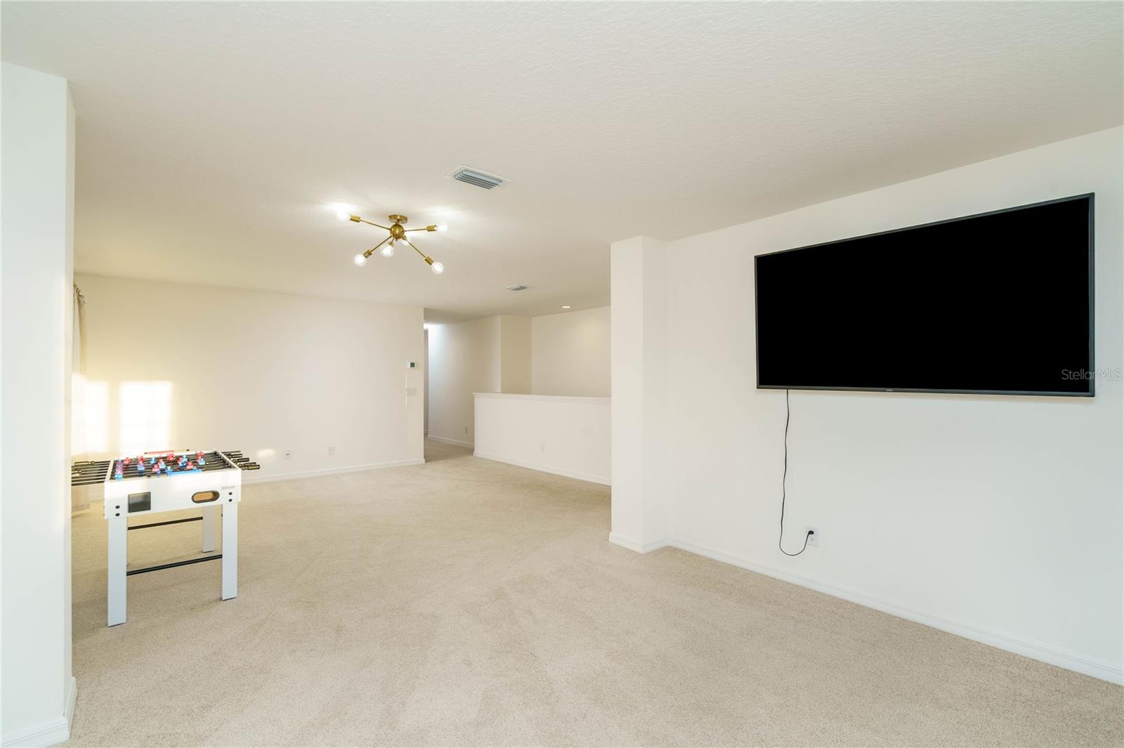 Image 19 of 34 For 244 Hamlet Loop