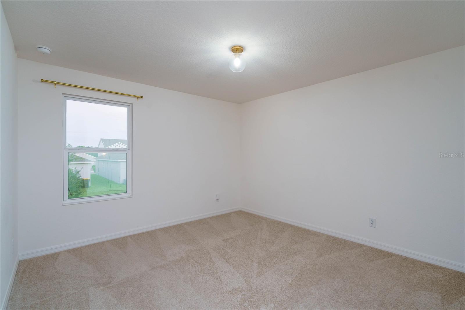 Image 23 of 34 For 244 Hamlet Loop