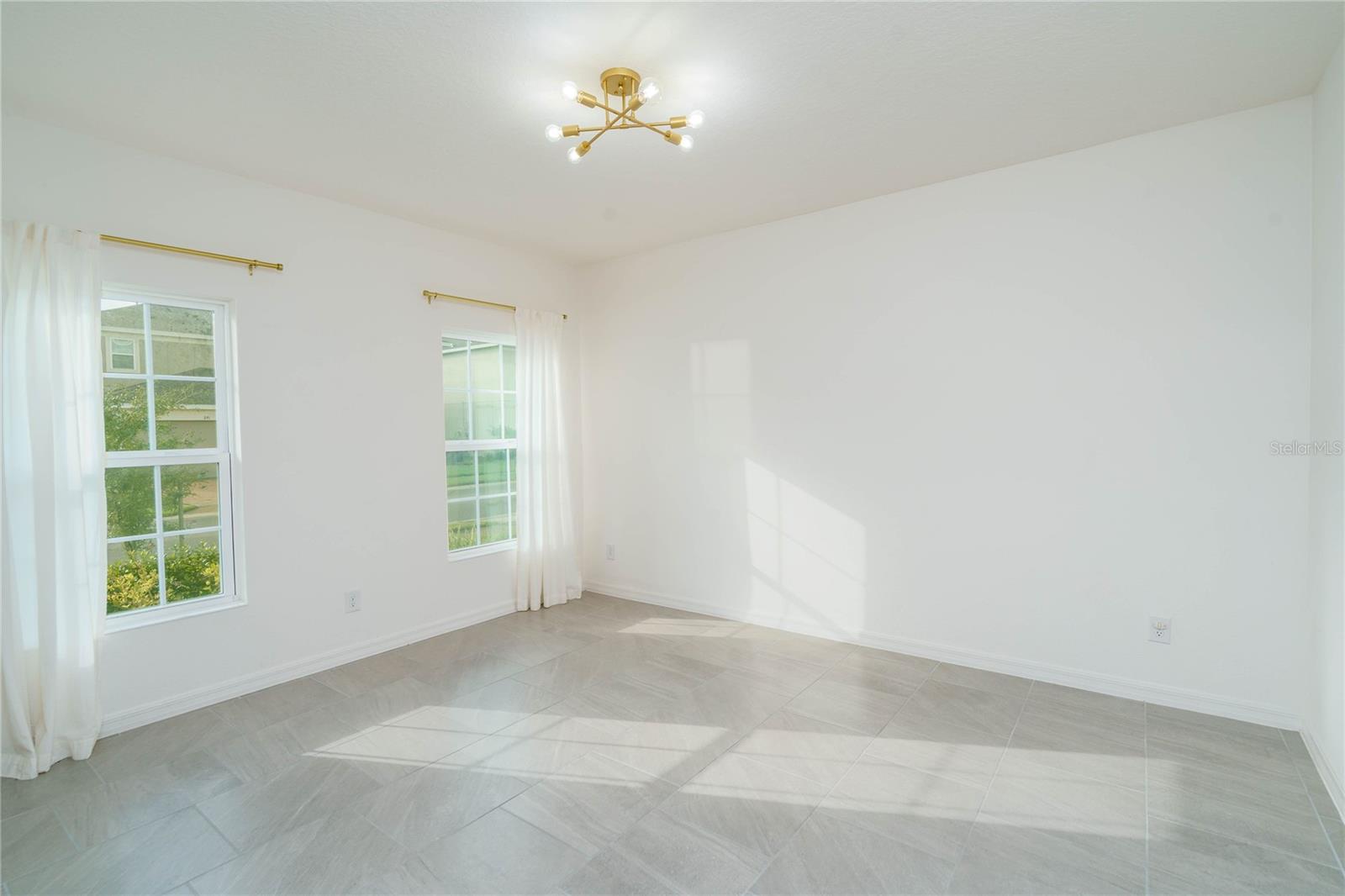 Image 6 of 34 For 244 Hamlet Loop