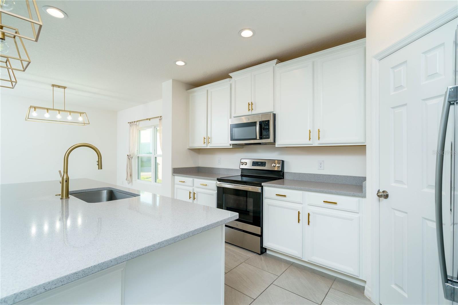 Image 9 of 34 For 244 Hamlet Loop