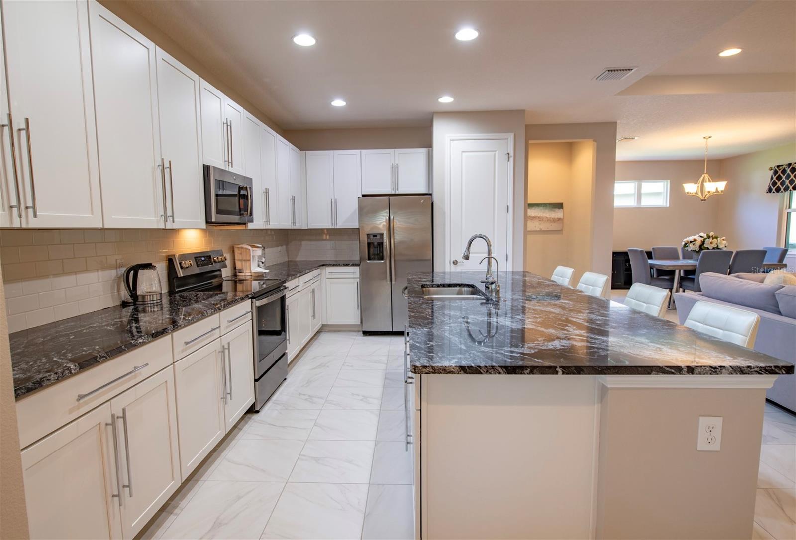 Image 10 of 36 For 179 Birchmont Drive