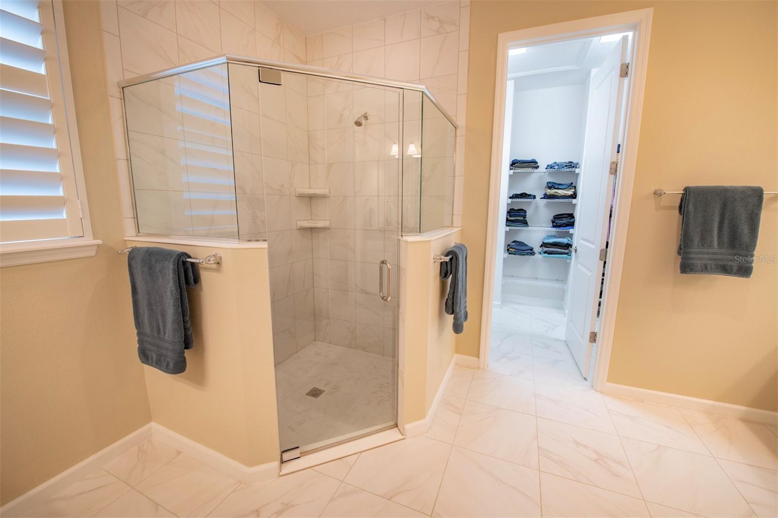 Image 17 of 36 For 179 Birchmont Drive