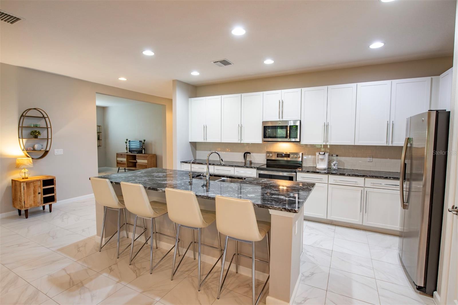 Image 8 of 36 For 179 Birchmont Drive