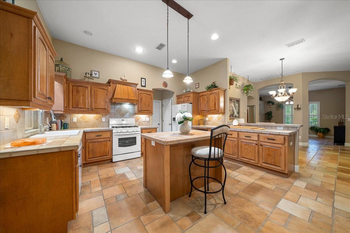 Image 15 of 77 For 4280 26th Terrace Road