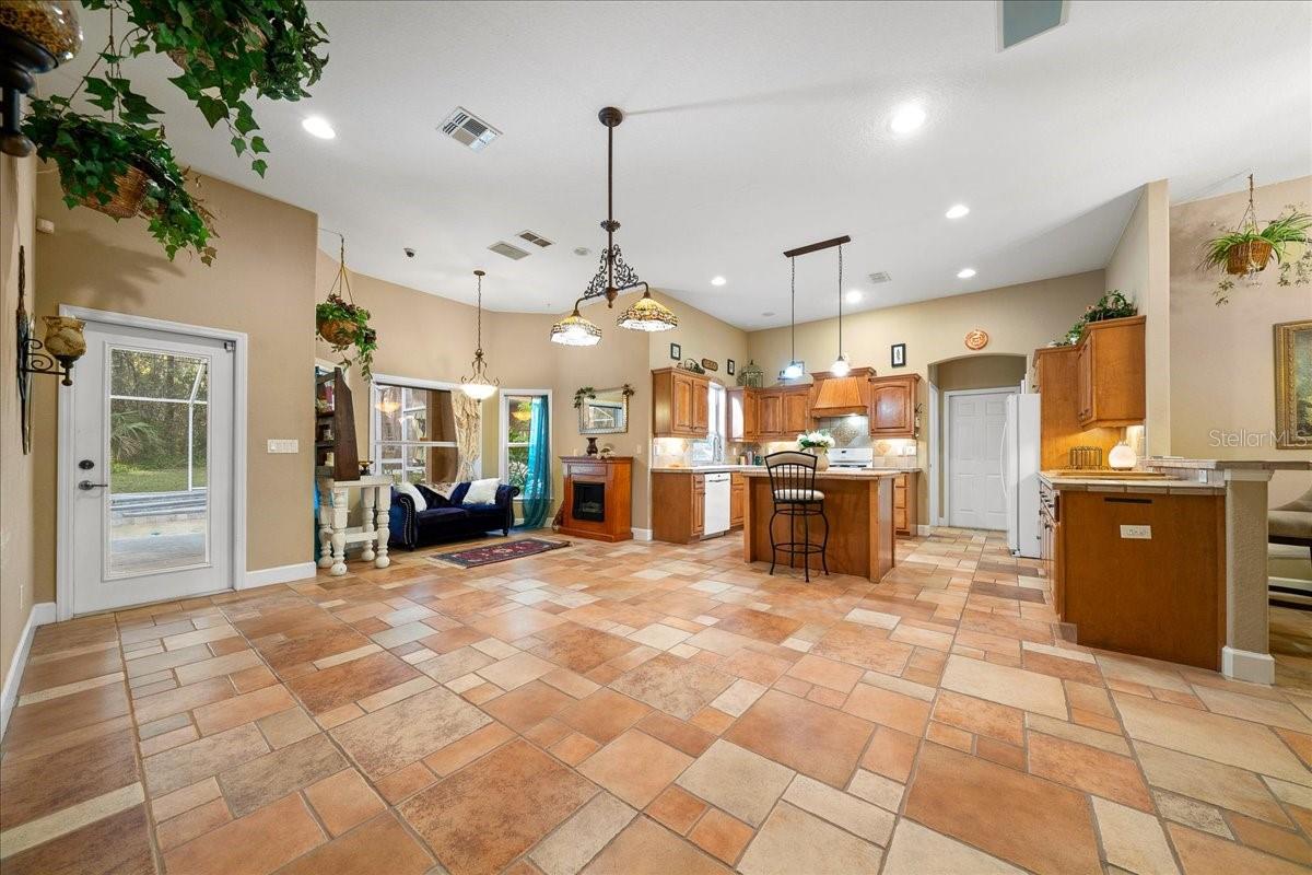 Image 20 of 77 For 4280 26th Terrace Road