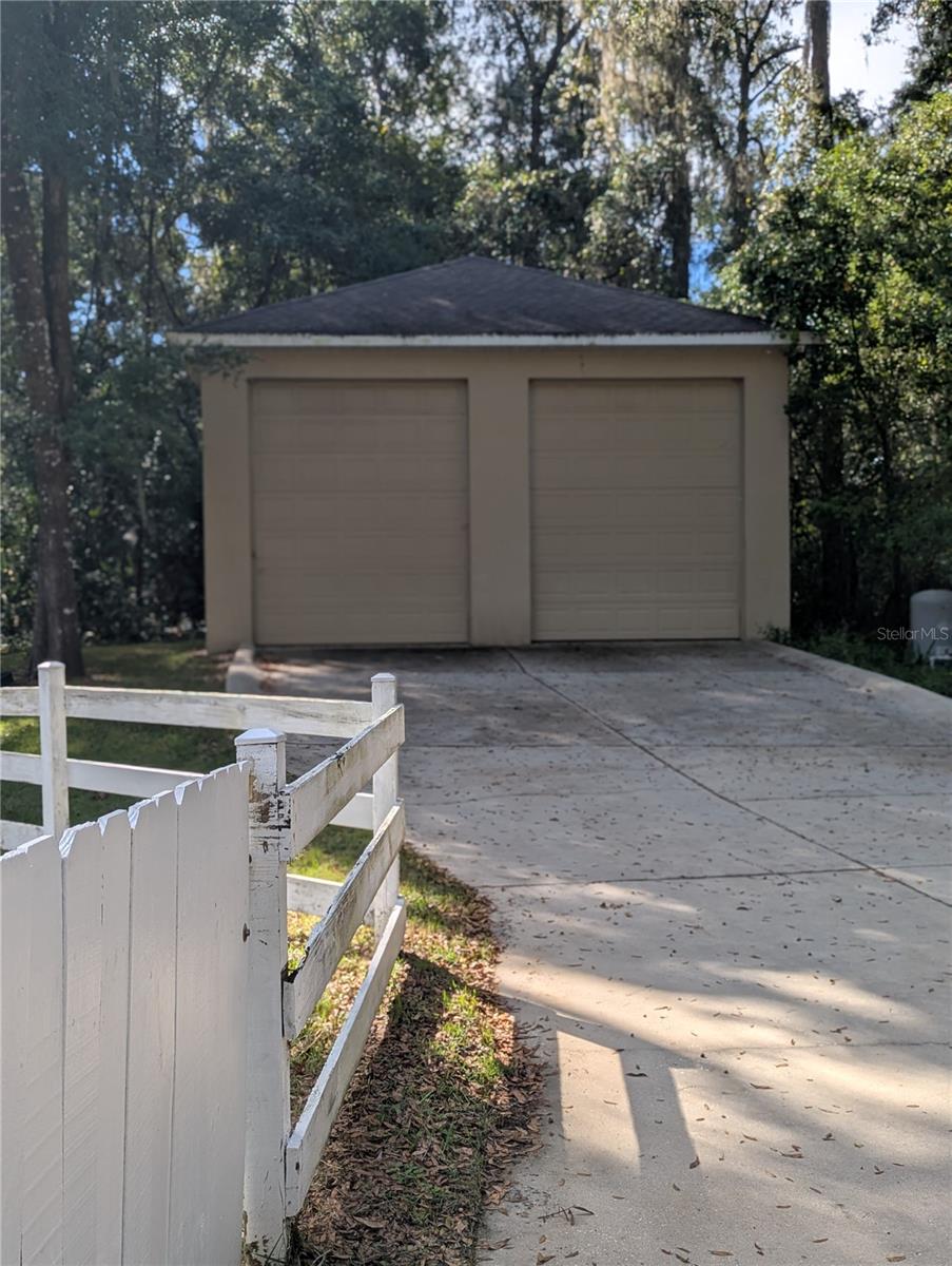 Image 4 of 77 For 4280 26th Terrace Road