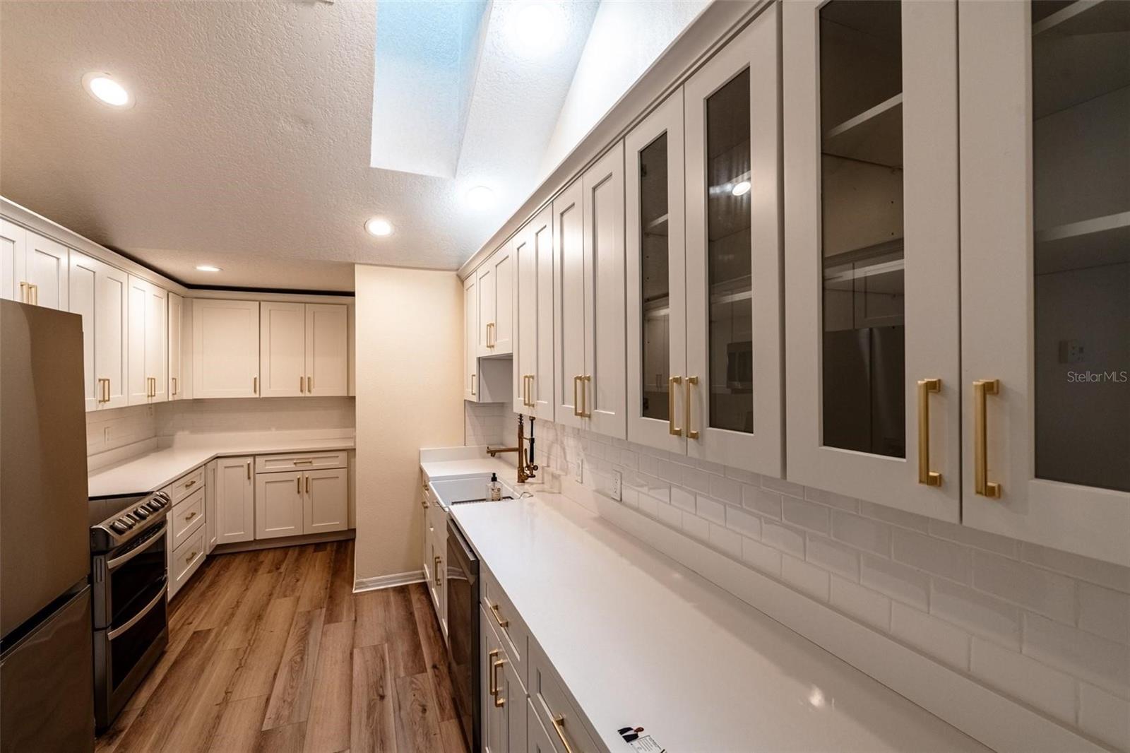 Image 25 of 52 For 681 Greywood Drive