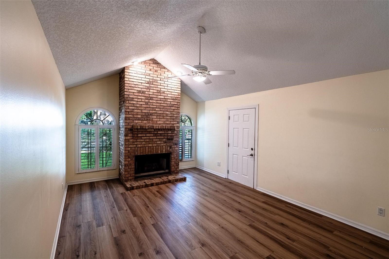 Image 30 of 52 For 681 Greywood Drive