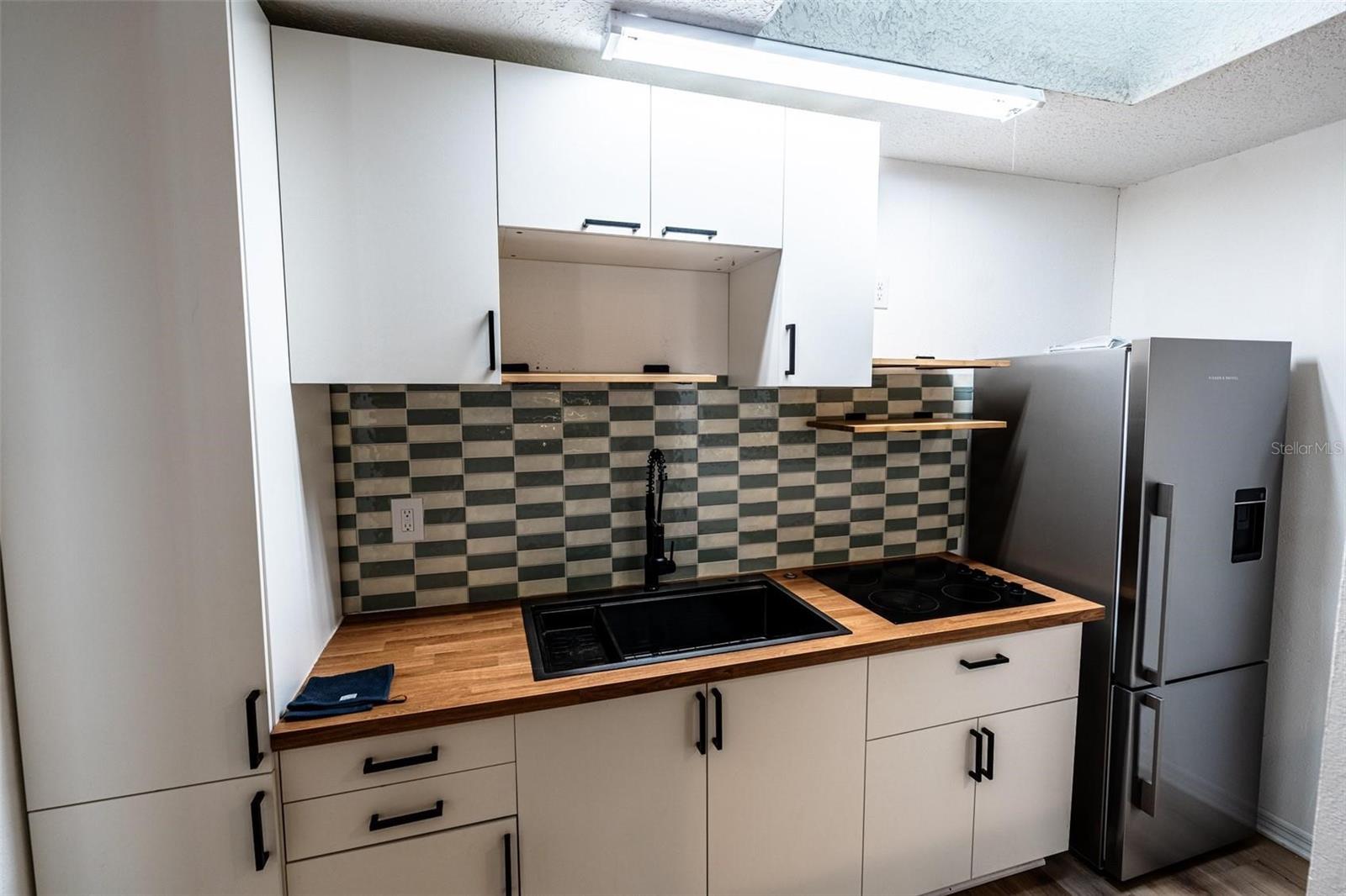 Image 32 of 52 For 681 Greywood Drive