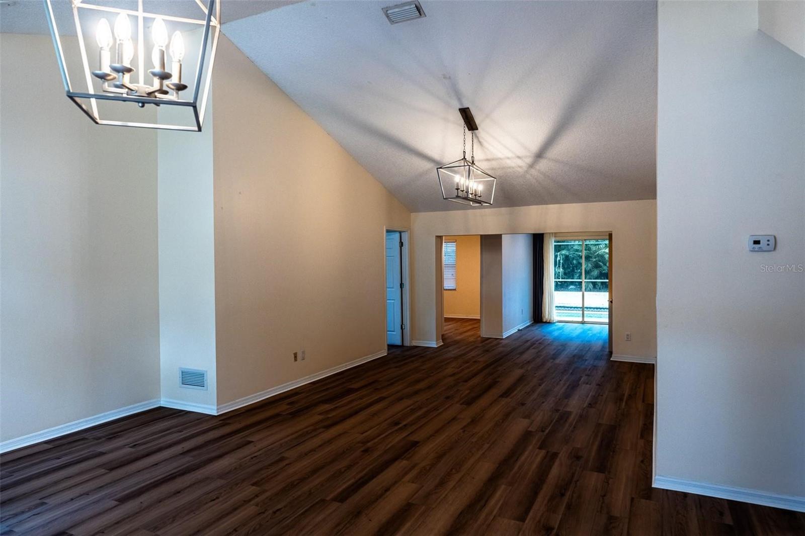 Image 5 of 52 For 681 Greywood Drive