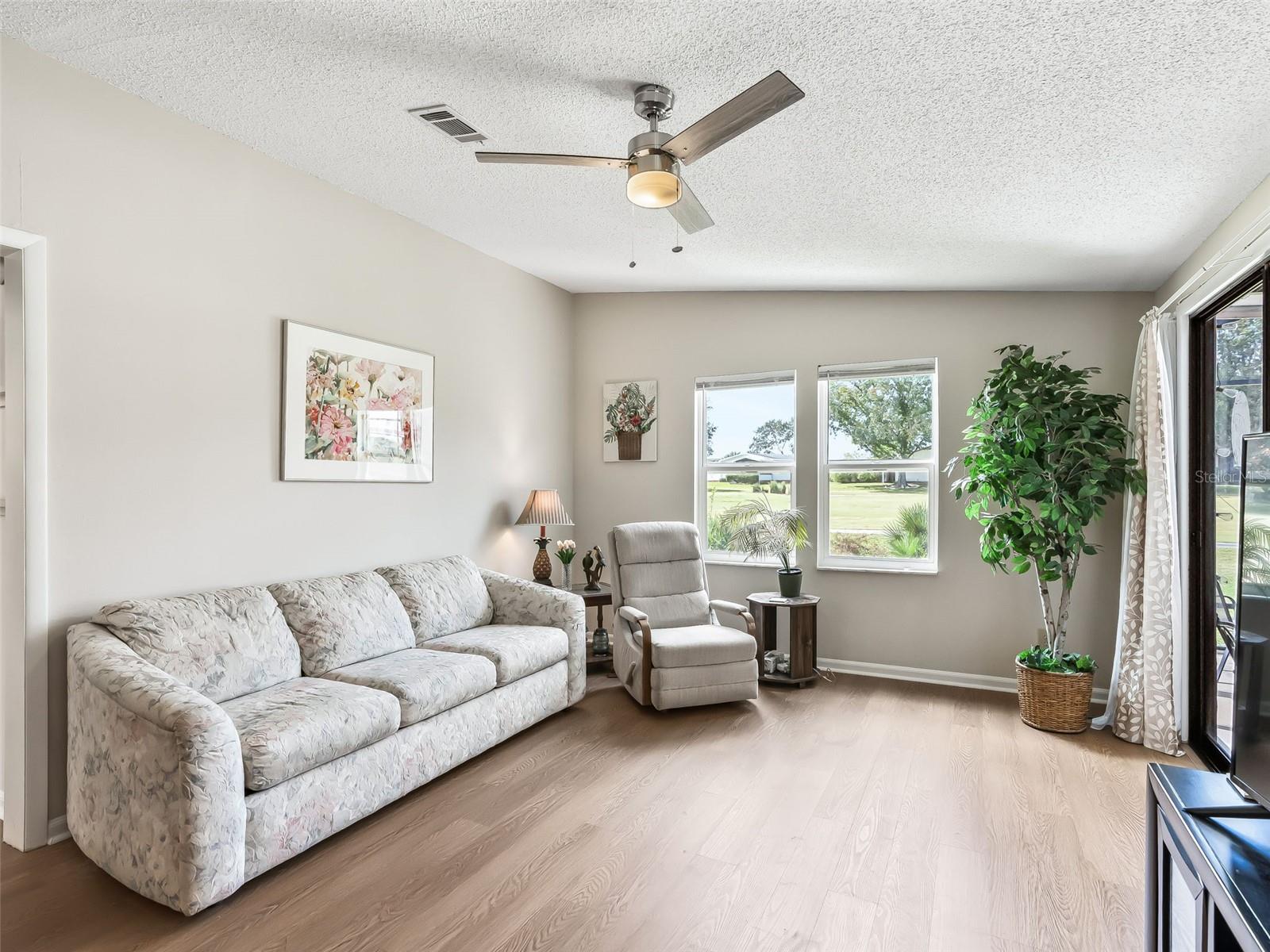 Image 19 of 44 For 1336 Schwartz Boulevard