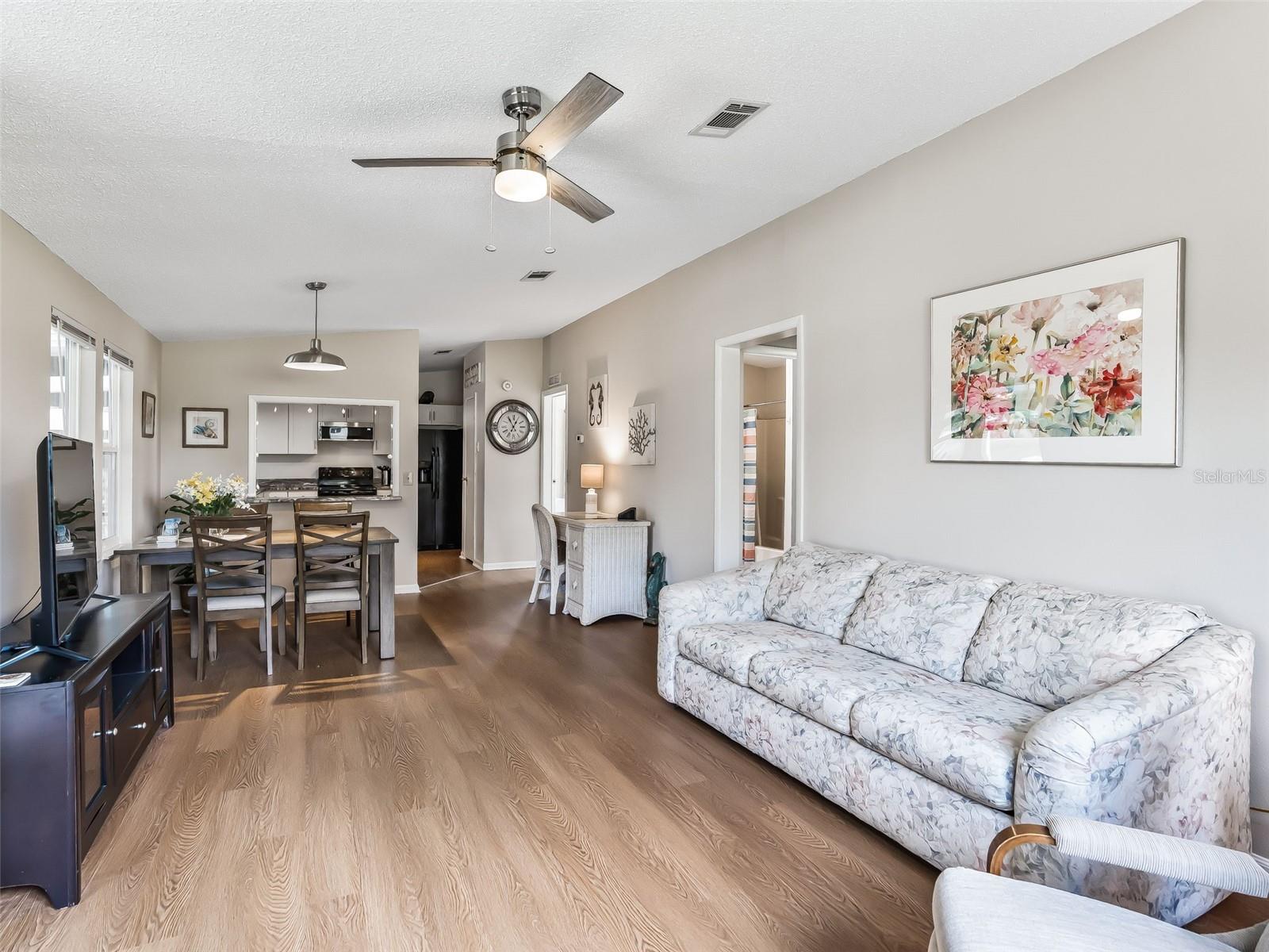 Image 20 of 44 For 1336 Schwartz Boulevard