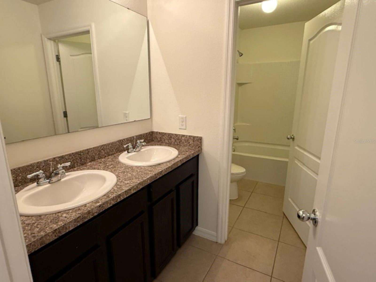 Image 23 of 44 For 2603 Summerglen Lane