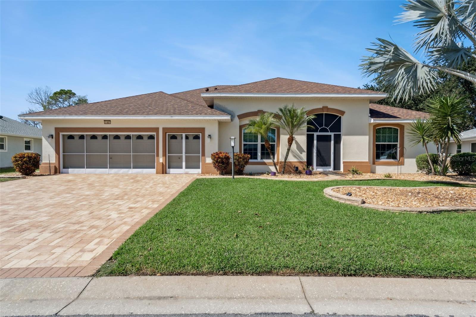 Image 2 of 51 For 21937 King Alfred Street