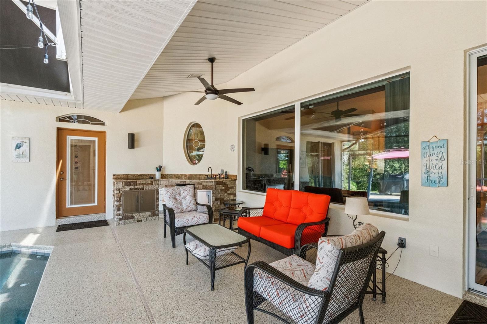 Image 40 of 51 For 21937 King Alfred Street